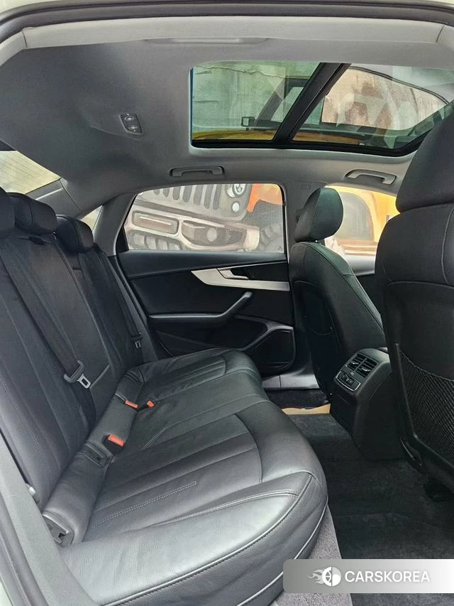 Audi A4L 2018 Белый из Китая, фото 2