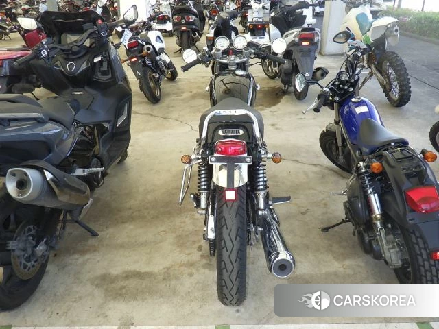 Yamaha SR400 id 4183220 из Японии 12