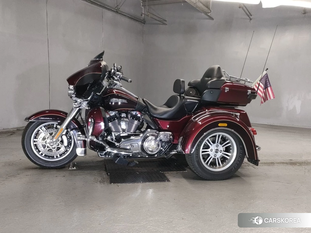 Проданный Harley-Davidson Electra Glide FLHTCUTG1690 2015 из Японии