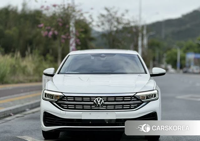 Volkswagen Sagitar 2023 Белый из Китая, фото 2