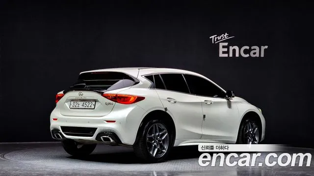 Infiniti Q30 id 2520949 из Кореи 12