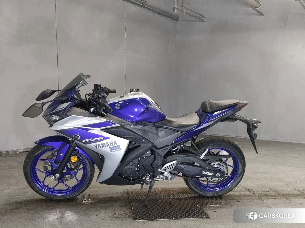 Проданный Yamaha YZF-R25 2015 из Японии