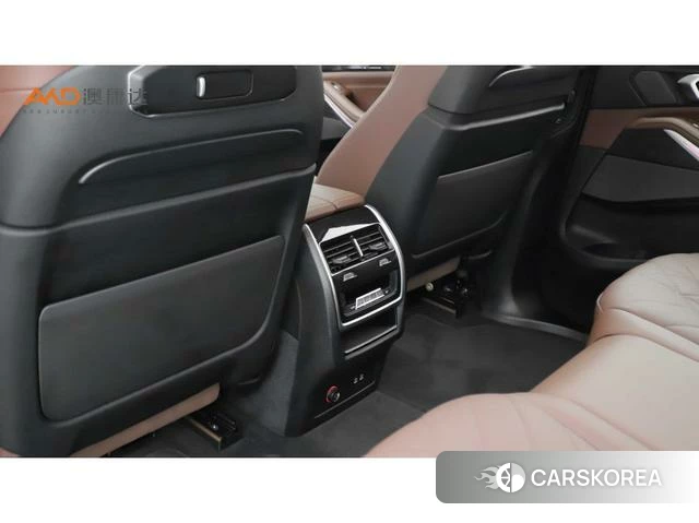 BMW X7 2024 Черный из Китая, фото 2