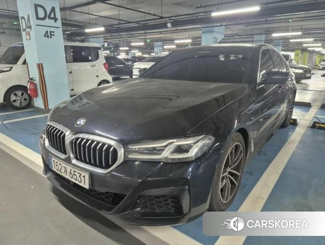 BMW 5 Series (G30) 2022 Черный из Кореи, фото 2