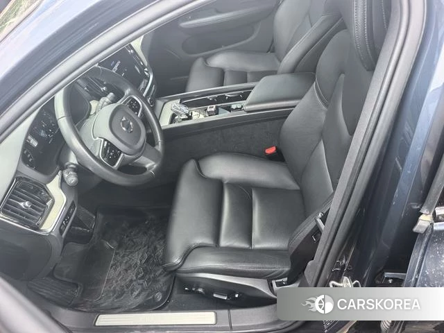 Volvo V60 2023 Синий из Китая, фото 3