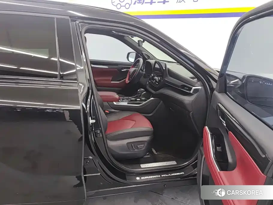Toyota Crown id 4628108 из Китая 8