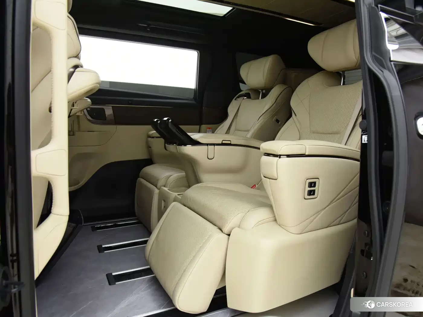 Toyota Vellfire id 4659738 из Китая 12