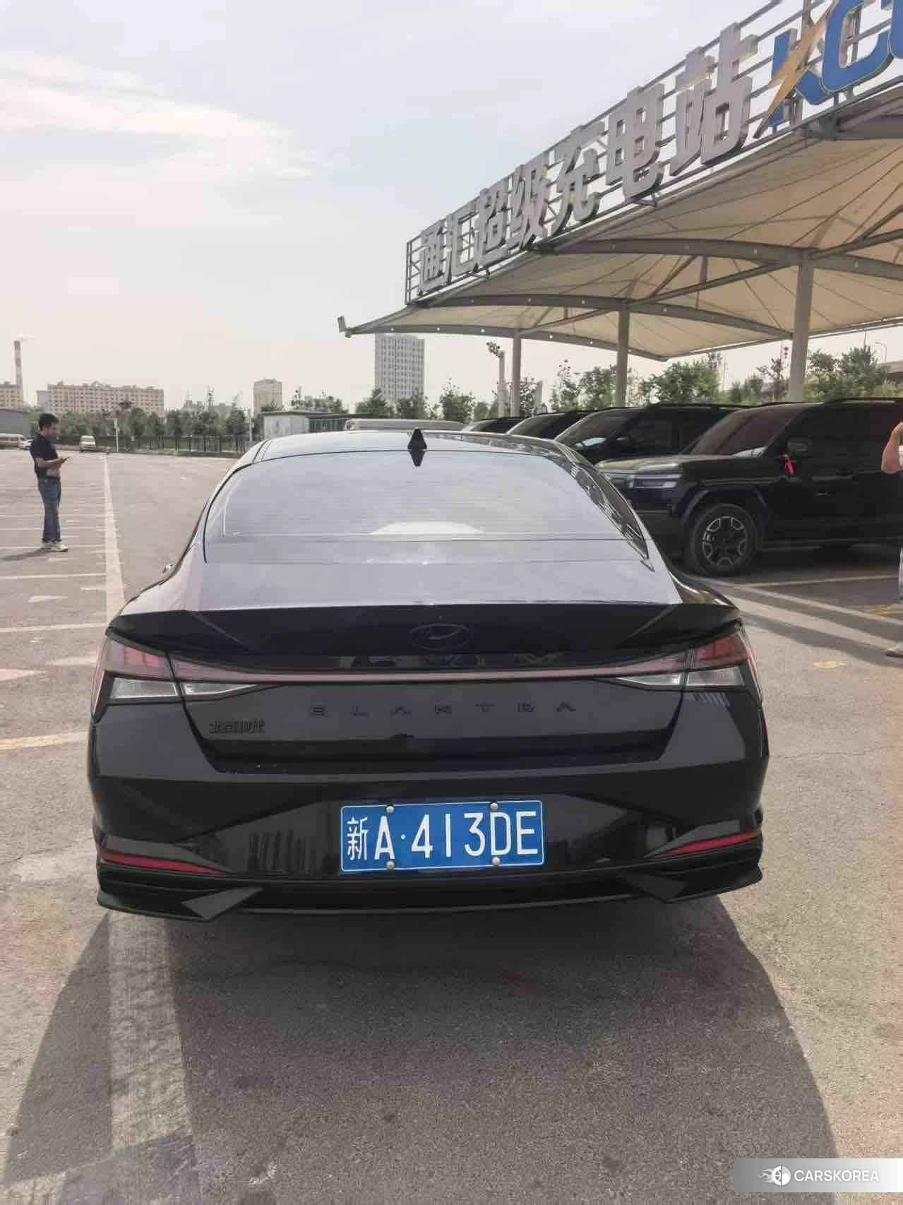 Hyundai Elantra 2022 Черный из Китая, фото 2