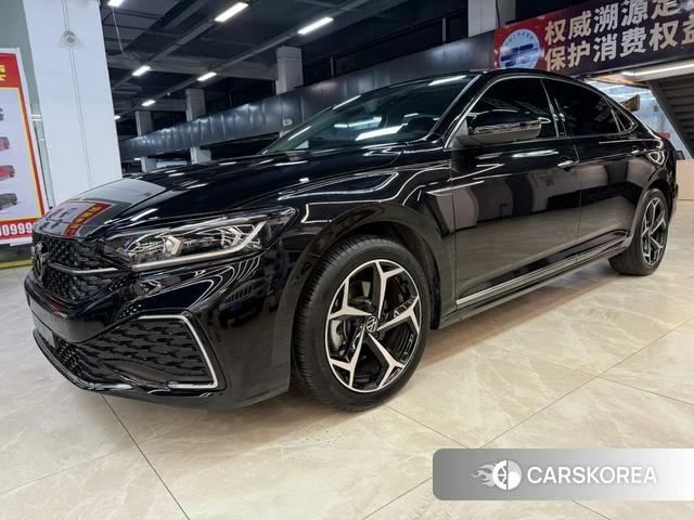Volkswagen Passat 2024 Черный из Китая, фото 2