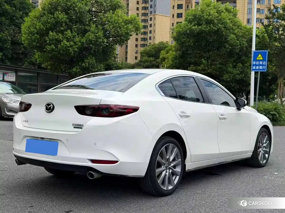 Mazda 3 2025 Белый из Китая, фото 2