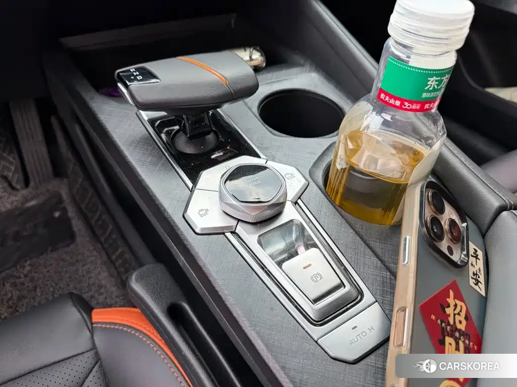 Chang'an UNI-V 2023 Белый из Китая, фото 6