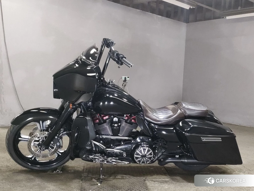 Проданный Harley-Davidson Street Glide FLHXS1870 2019 из Японии, фото 2