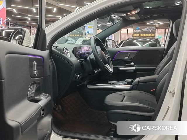 Mercedes-Benz GLA 2024 Белый из Китая, фото 4