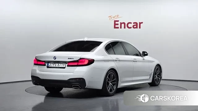 BMW 5 Series (G30) id 3665462 из Кореи 12