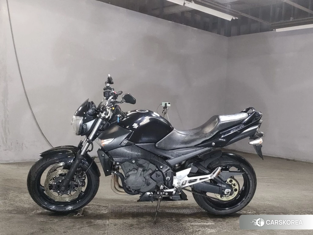 Проданный Suzuki GSR400 2010 из Японии, фото 2
