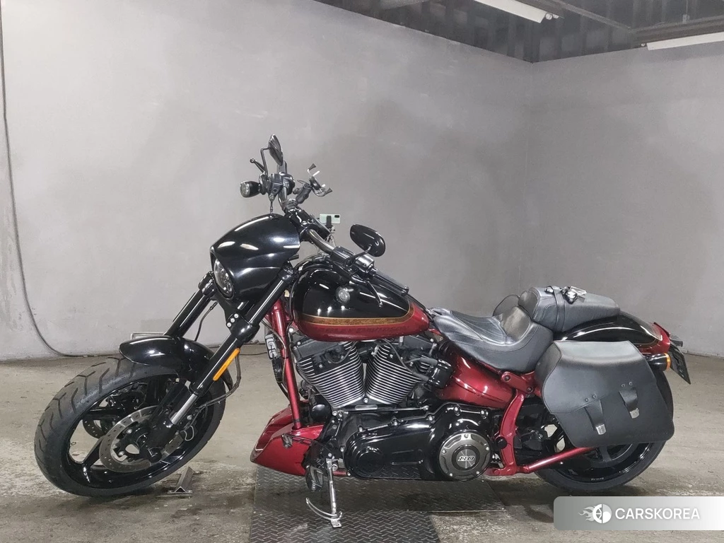 Проданный Harley-Davidson Softail Breakout FXSBSE CVO 2017 из Японии, фото 2