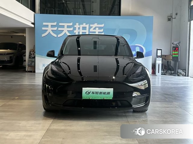 Tesla Model Y 2023 Черный из Китая, фото 2