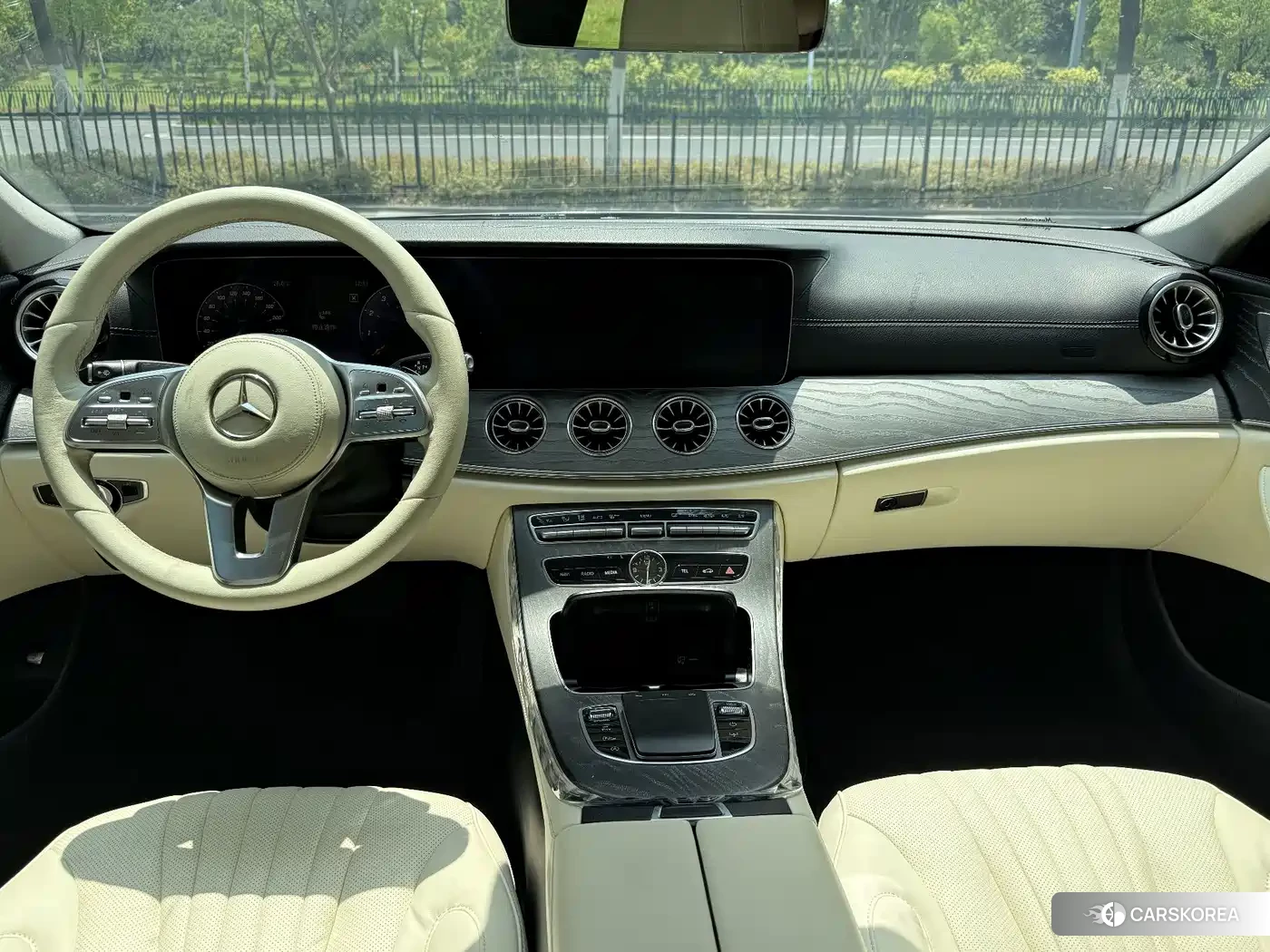Mercedes-Benz CLS 2018 Белый из Китая, фото 2