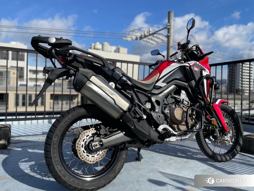 Проданный Honda CRF1000L AFRICA TWIN 2018 из Японии