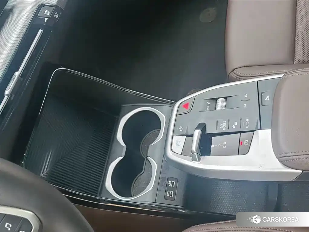 BMW iX1 id 4570630 из Китая 10