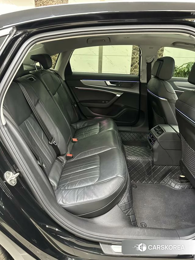 Audi A6L id 4272665 из Китая 12