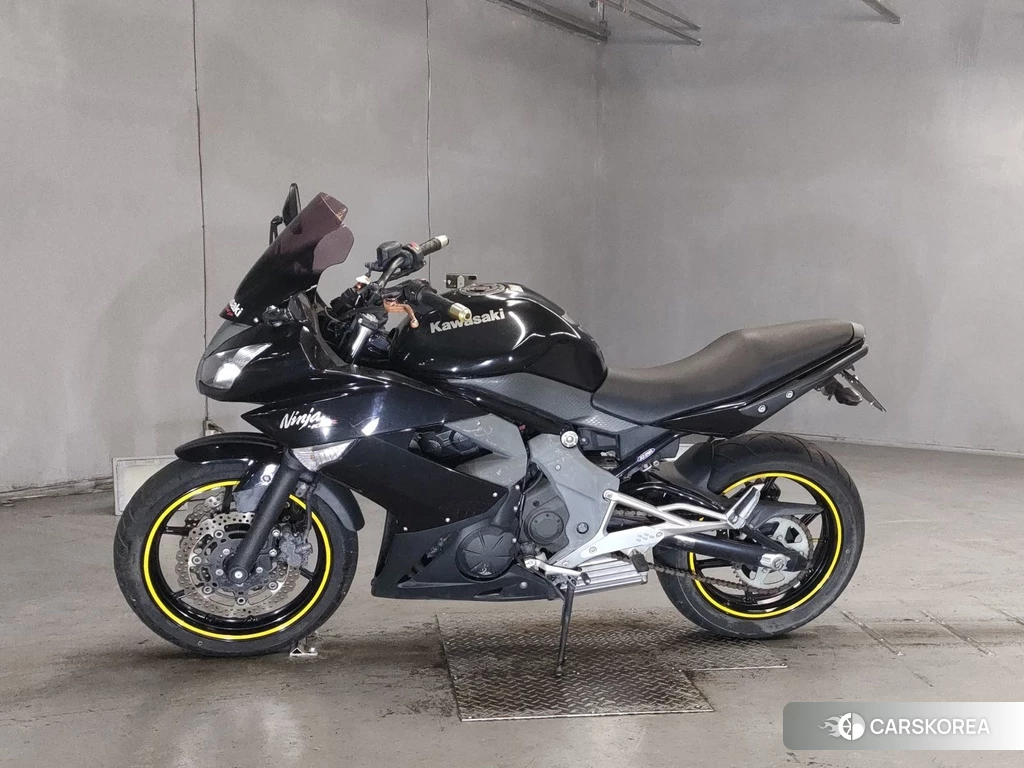 Проданный Kawasaki NINJA 400R 2011 из Японии, фото 2