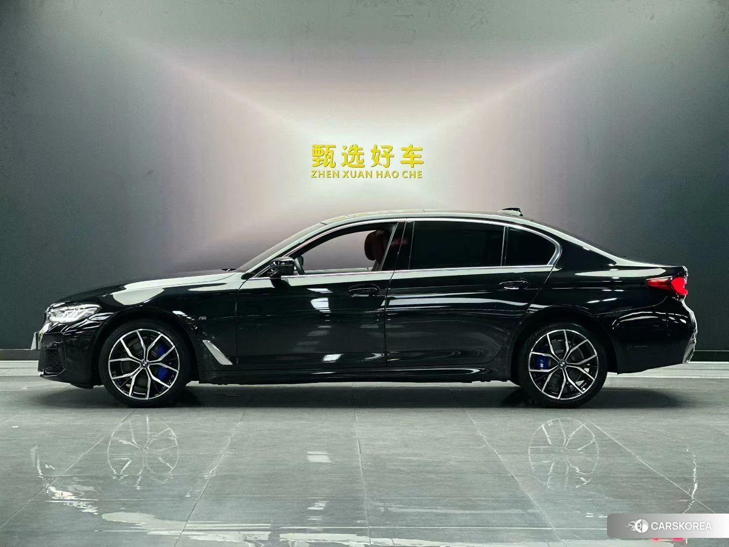 BMW 5 series 2020 Черный из Китая, фото 2