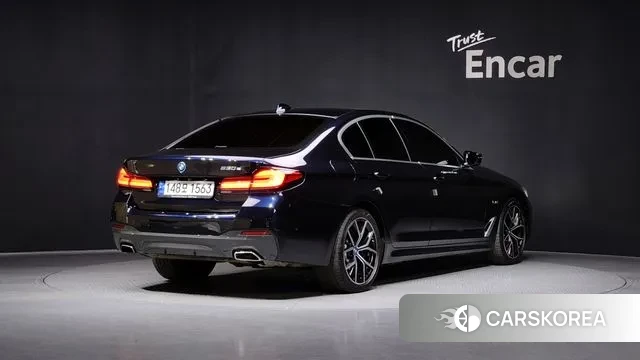 BMW 5 Series (G30) id 3467949 из Кореи 12