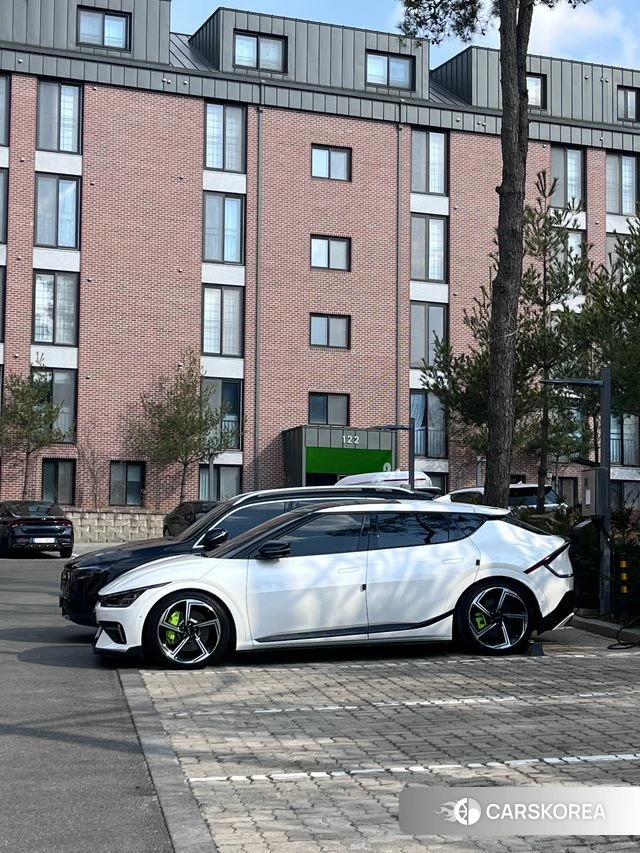 Kia EV6 2022 Белый из Кореи, фото 2