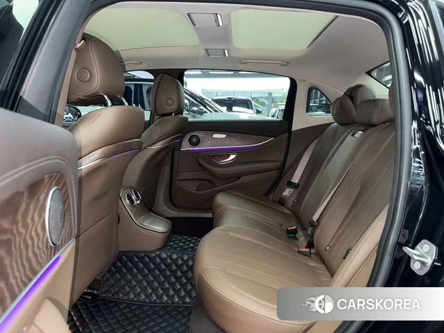 Mercedes-Benz E-class PHEV id 4277924 из Китая 9