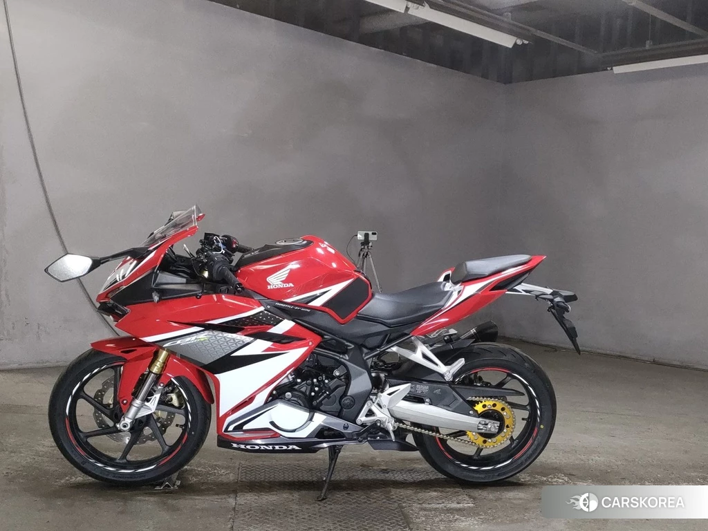 Проданный Honda CBR250RR 2017 из Японии