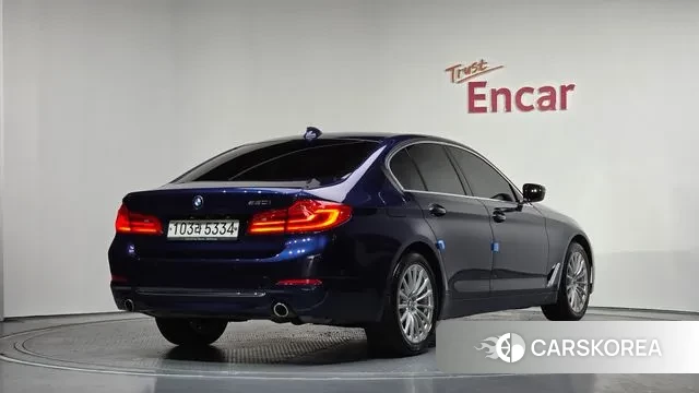 BMW 5 Series (G30) id 3686961 из Кореи 12