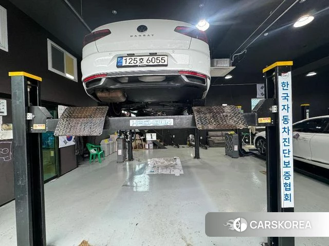 Volkswagen Passat GT (B8) 2022 Белый из Кореи, фото 2