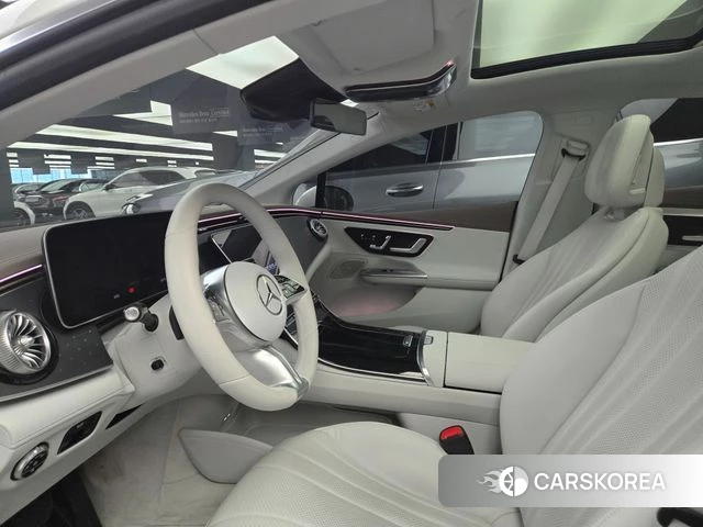 Mercedes-Benz EQE V295 2024 Белый из Кореи, фото 2