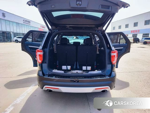Ford Explorer (imported) 2018 Черный из Китая, фото 5