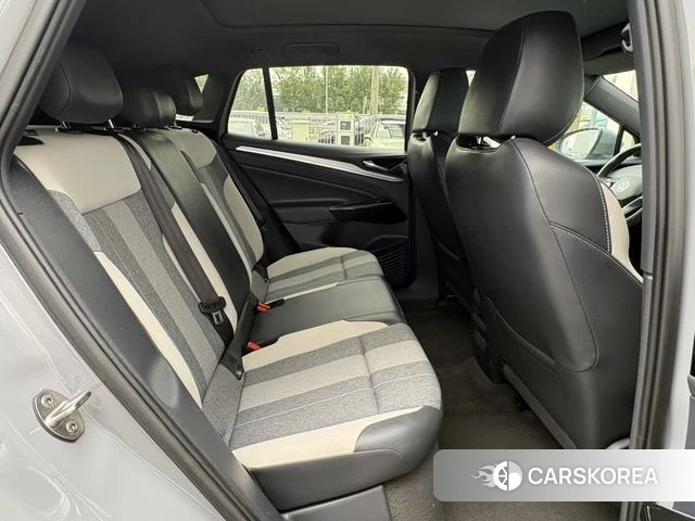 Volkswagen ID.4 CROZZ 2023 Серебристо-серый из Китая, фото 6