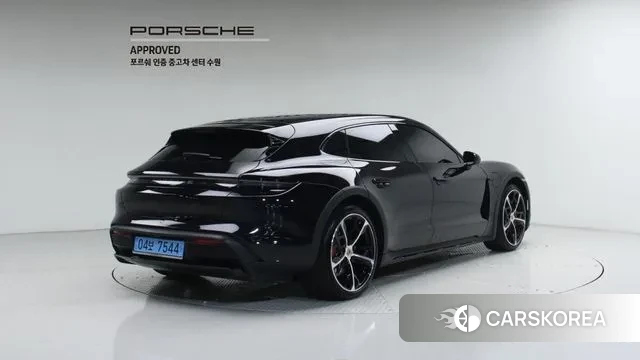 Porsche Taycan id 3733992 из Кореи 12