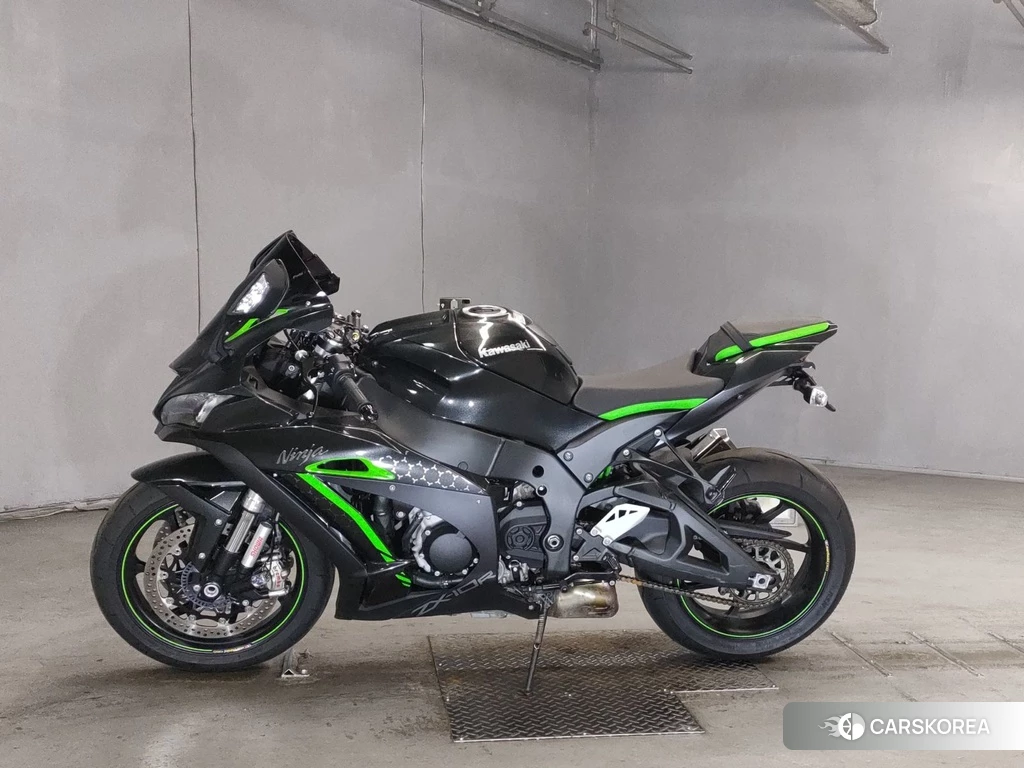 Проданный Kawasaki ZX-10R NINJA SE 2019 из Японии, фото 2