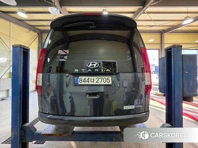 Hyundai Staria 2023 Серый из Кореи, фото 2