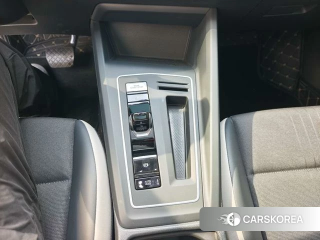 Volkswagen Golf 2024 Белый из Китая, фото 3