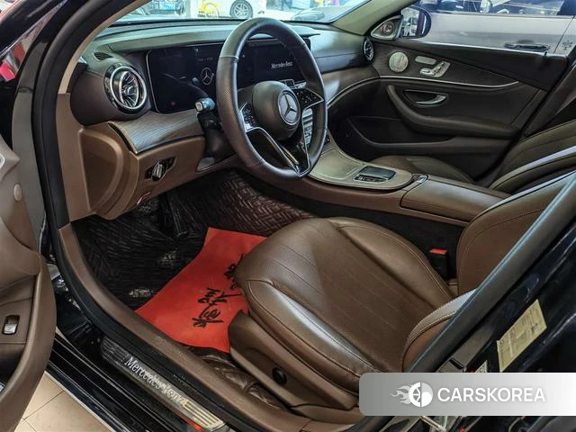 Mercedes-Benz E-class 2022 Черный из Китая, фото 2