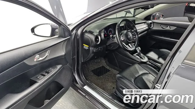 Kia Come New K3 id 2516846 из Кореи 12