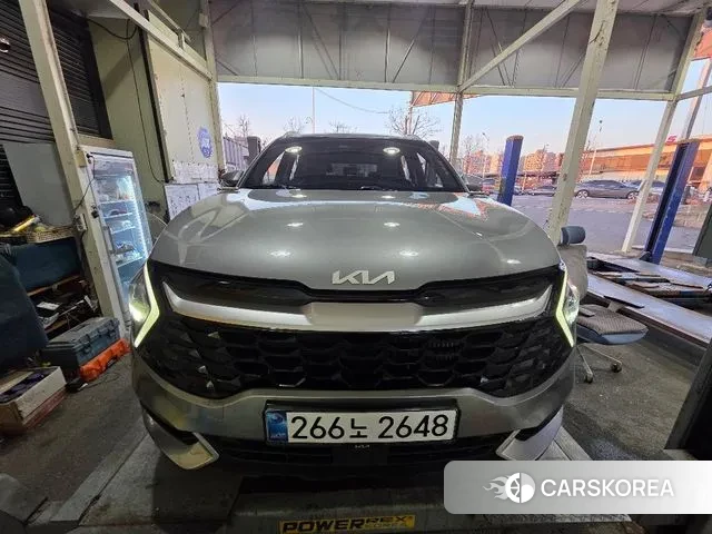 Kia Sportage 5th Generation 2021 Серебристо-серый из Кореи, фото 2