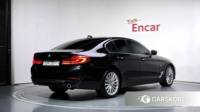 BMW 5 Series (G30) id 4923925 из Кореи 12