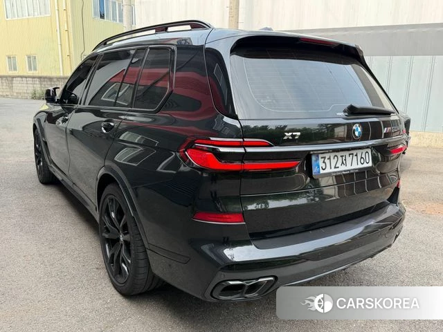 BMW X7 (G07) 2025 Черный из Кореи, фото 3