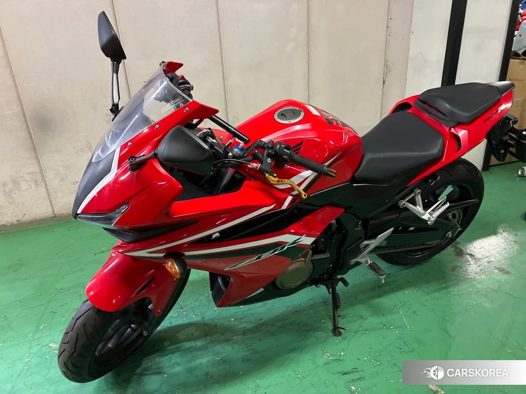 Проданный Honda CBR400R 2017 из Японии, фото 2