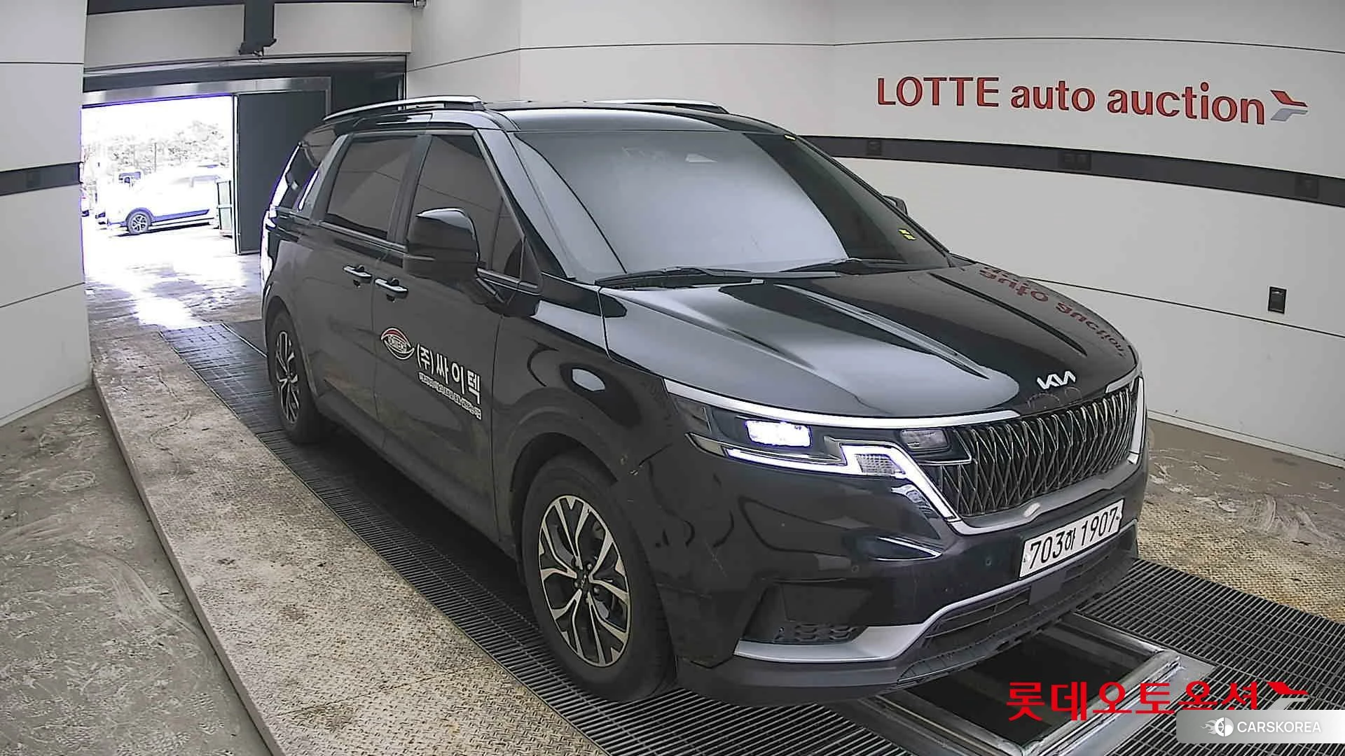 Kia Carnival id 3869415 из Кореи 12