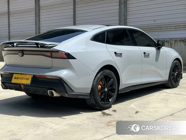 Chang'an UNI-V 2022 Серебристо-серый из Китая, фото 2
