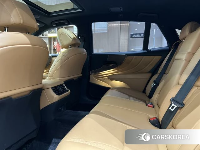 Lexus LS id 4262149 из Китая 9