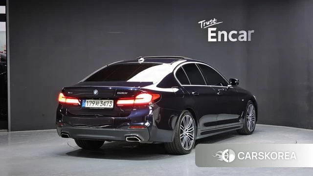 BMW 5 Series (G30) id 4525572 из Кореи 12